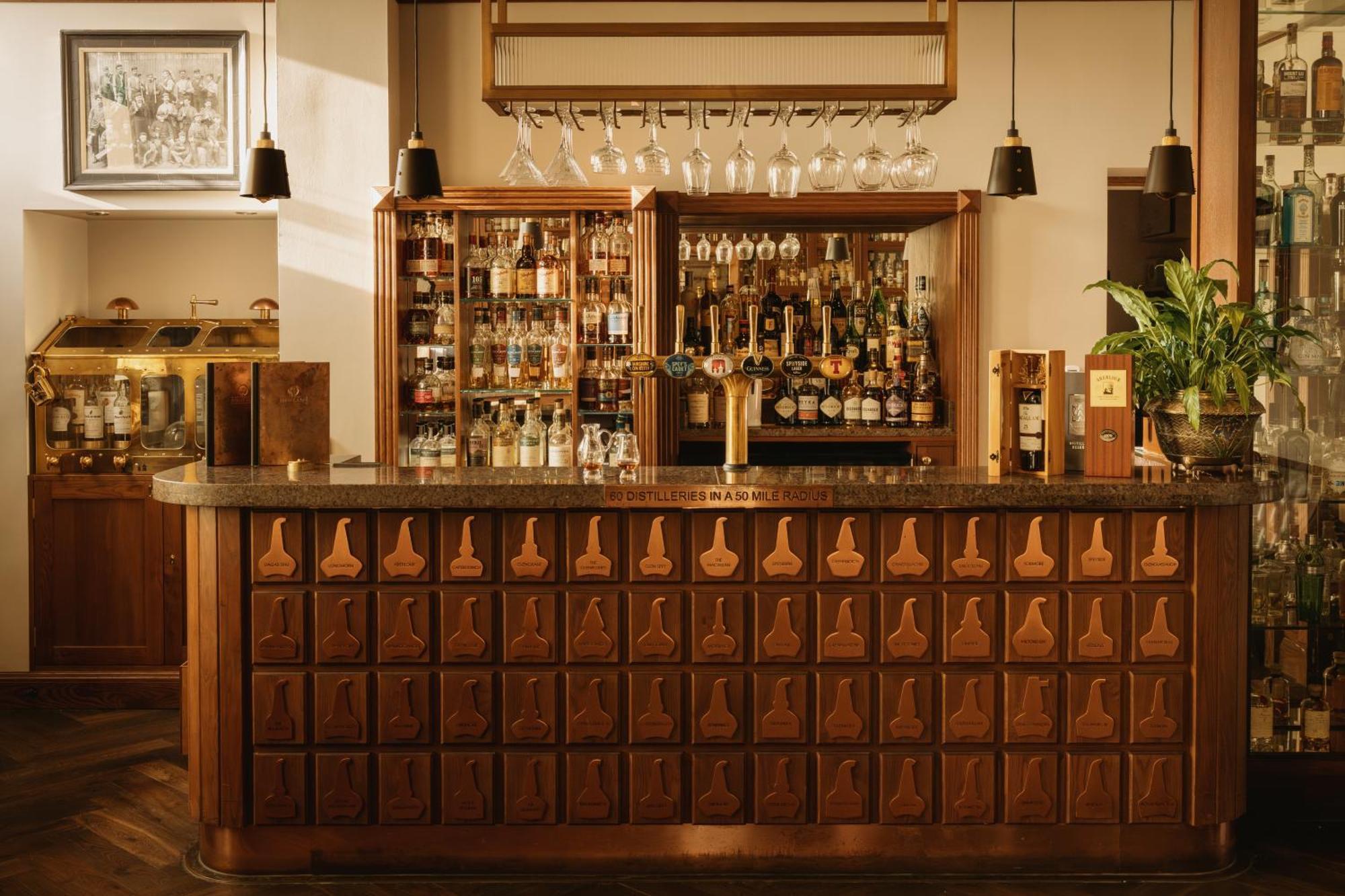 Rothes The Station Hotel מראה חיצוני תמונה