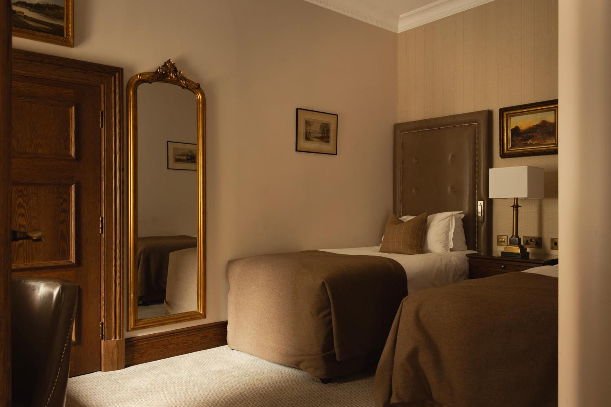 Rothes The Station Hotel מראה חיצוני תמונה